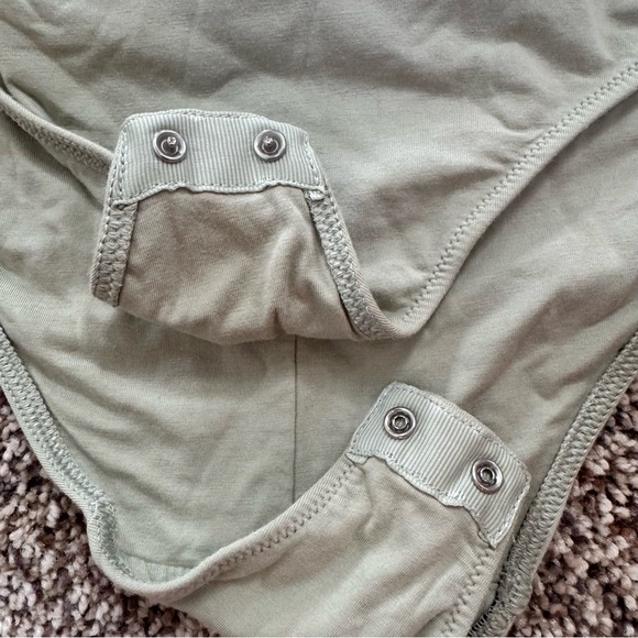 Everlane V-Nevk Supima Cotton Ballet Bodysuit Laurel Sage Green Medium - Picture 3 of 6